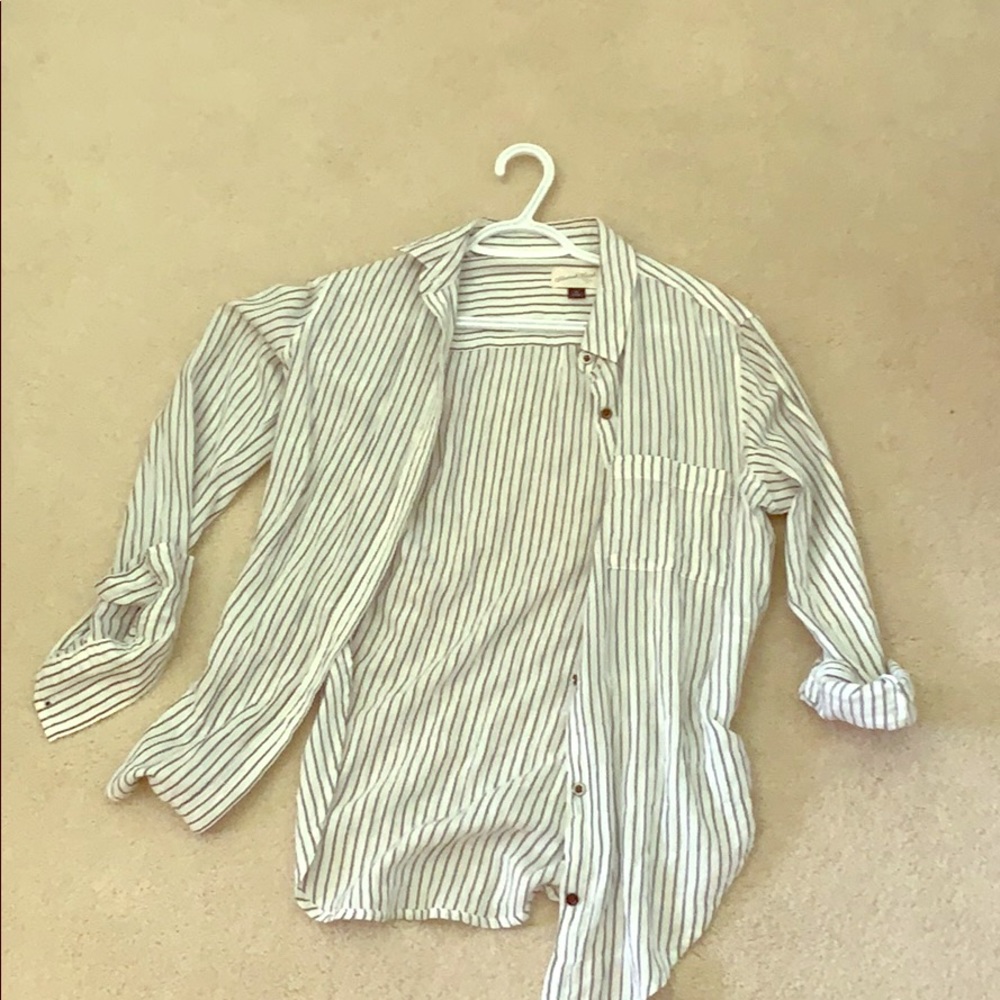 Light weight button down